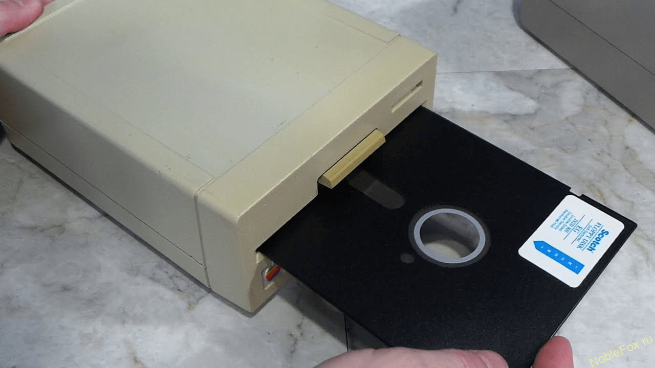 Флоппи-дисковод для дискет 5,25 дюйма